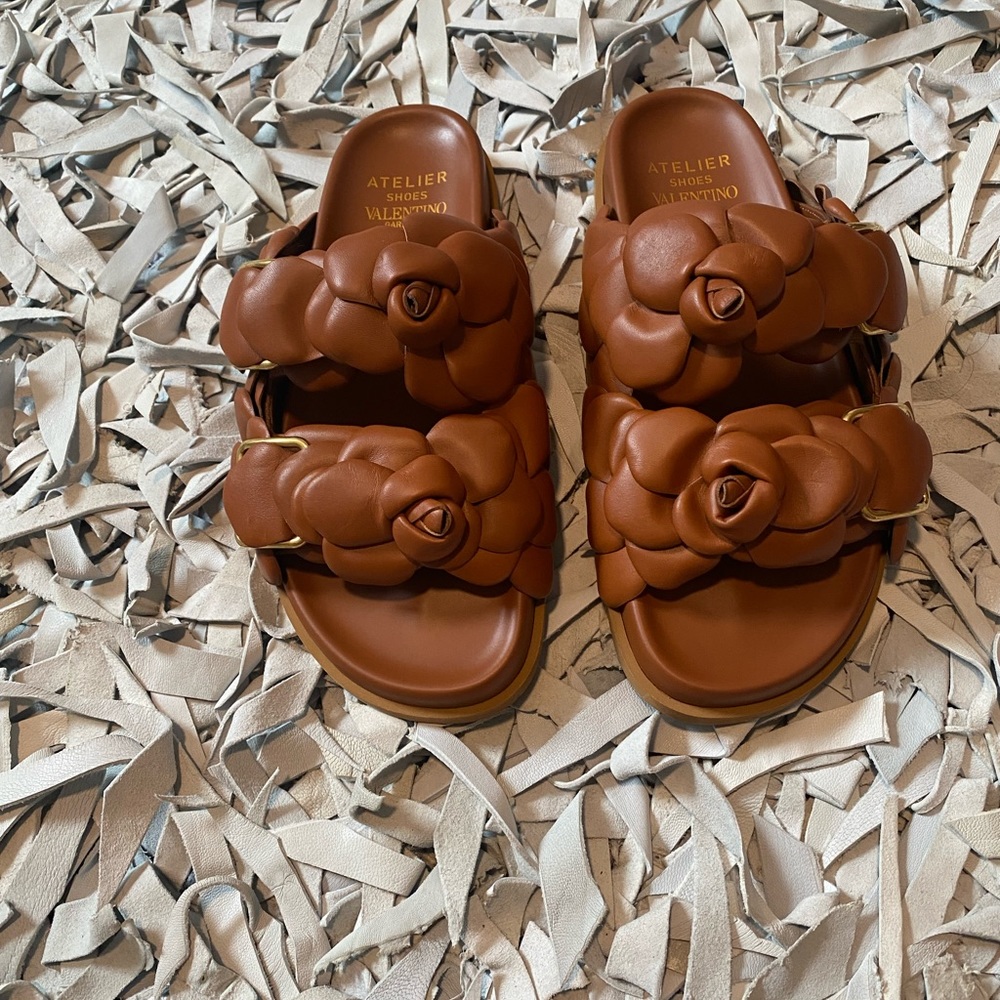 Valentino Slide